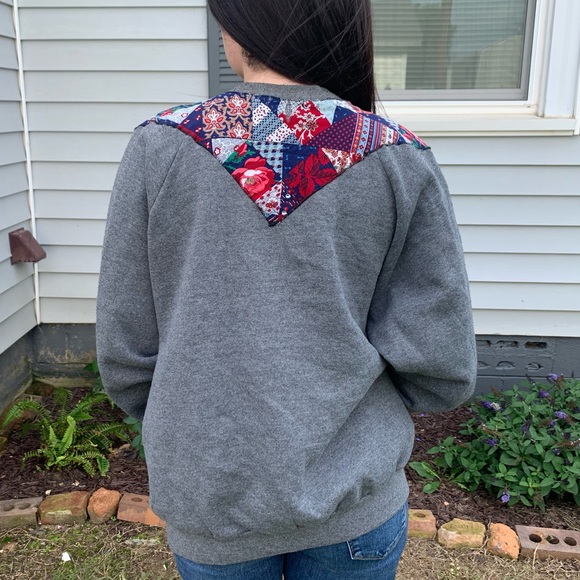 Handmade cardigan with multicolored quilt pattern - Picture 9 of 10
